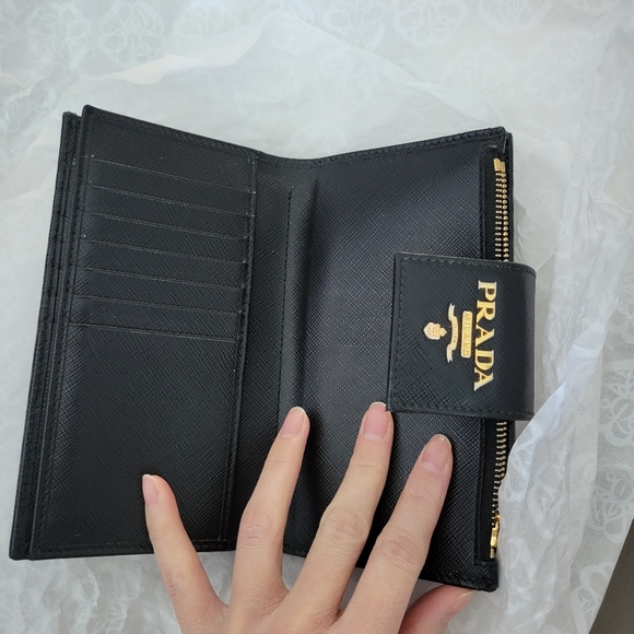 Prada Saffiano Wallet - Picture 7 of 8